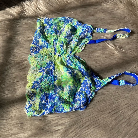 VS PINK bralette SMALL - Picture 4 of 5